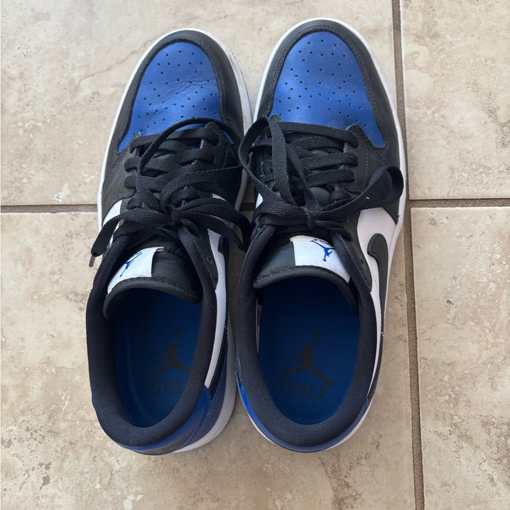Men’s Nike shoes